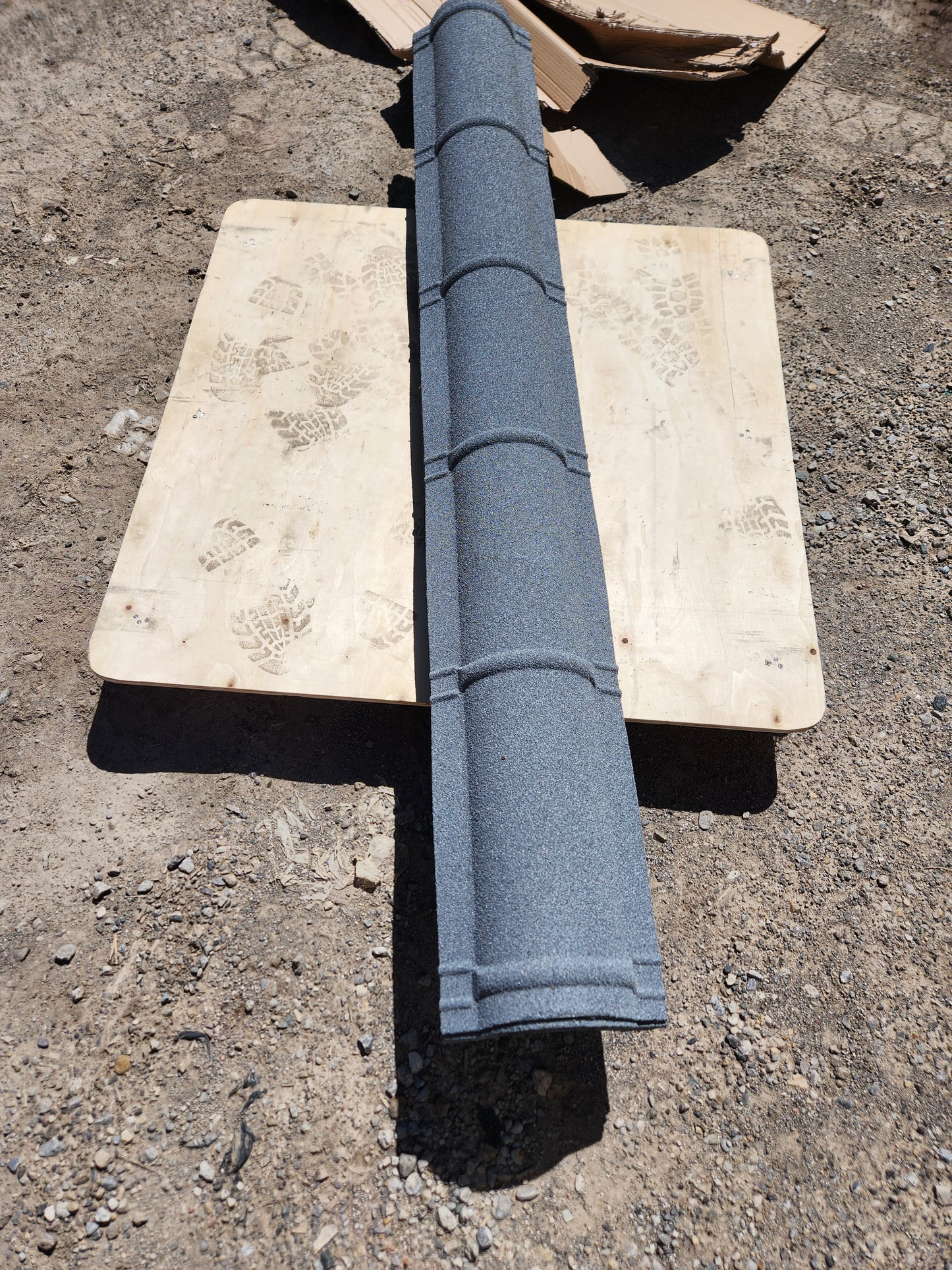 CIRCULAR RIDGECAP FOR STEEL SHINGLES