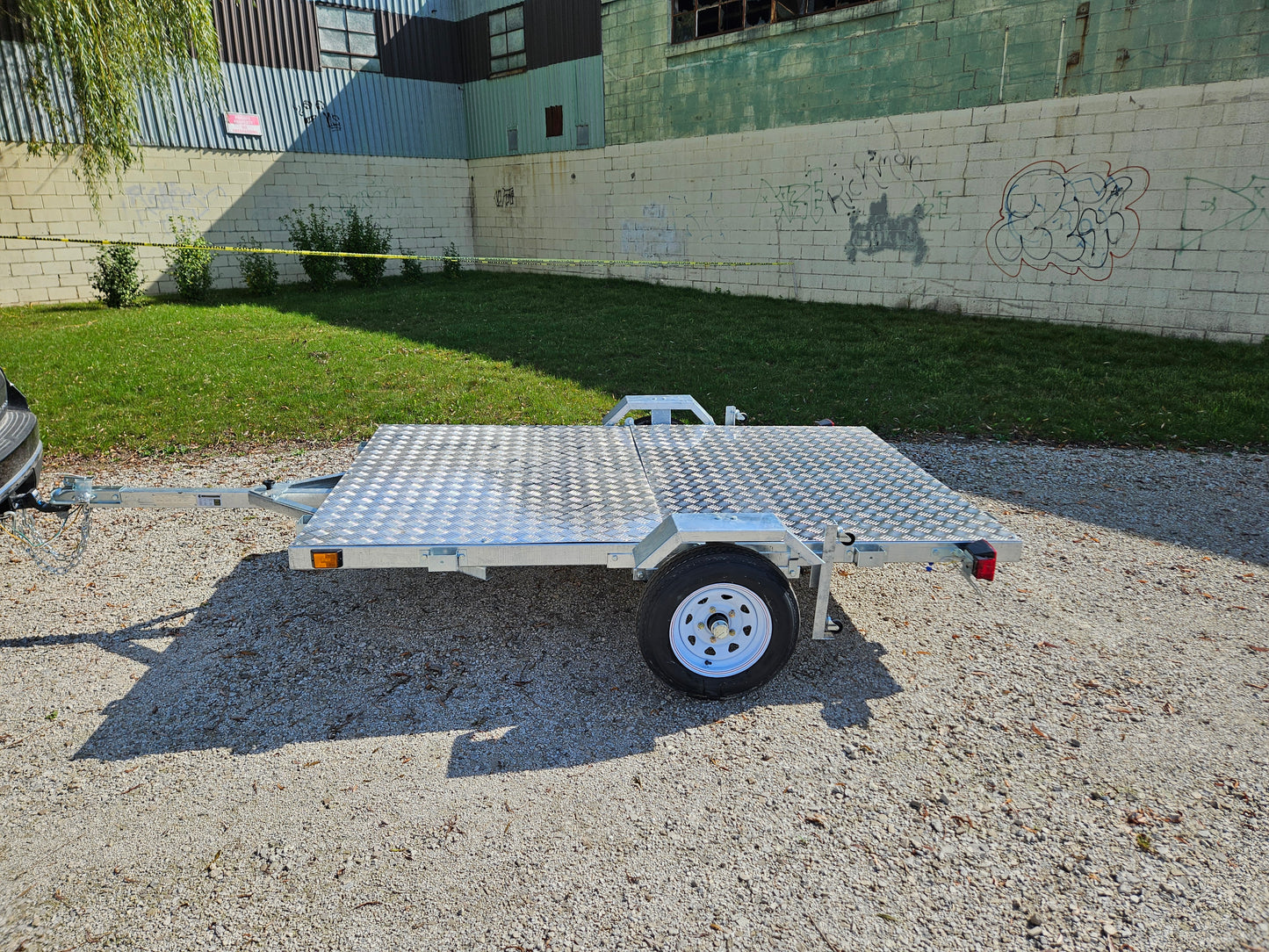 FREEDOM ULTRA 5X8 GALVANIZED FOLDING UTILITY TRAILER
