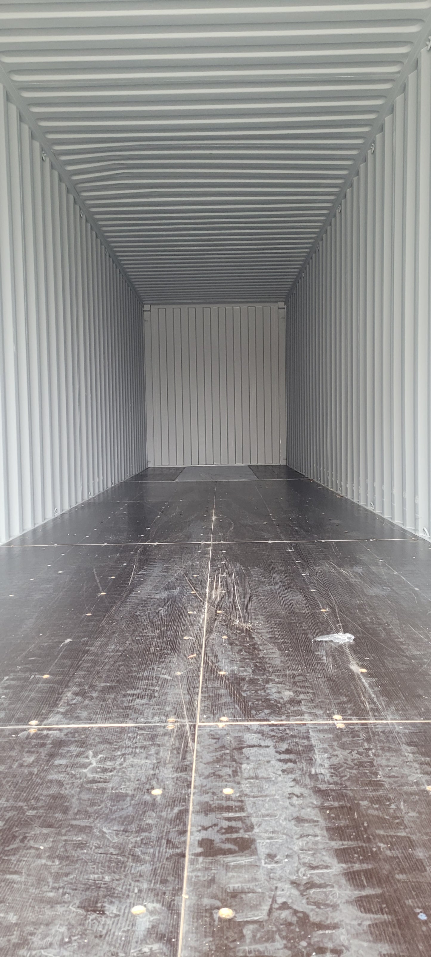 NEW 40FT HQ SEA / SHIPPING CONTAINERS