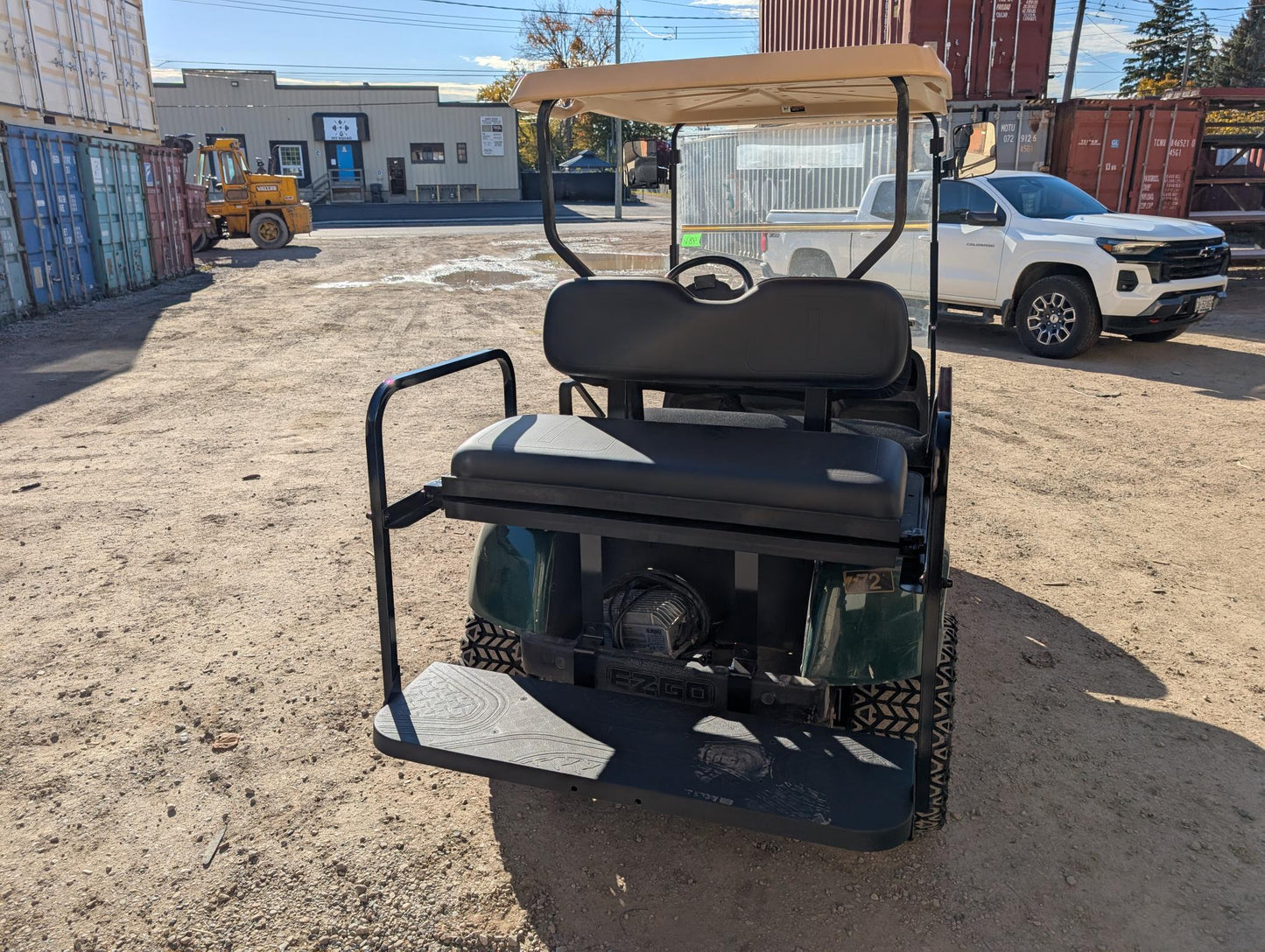 2011 EZGO TXT LIFTED GOLF CART WITH NEW TIRES,NEW RIMS & NEW REAR SEAT ezgo