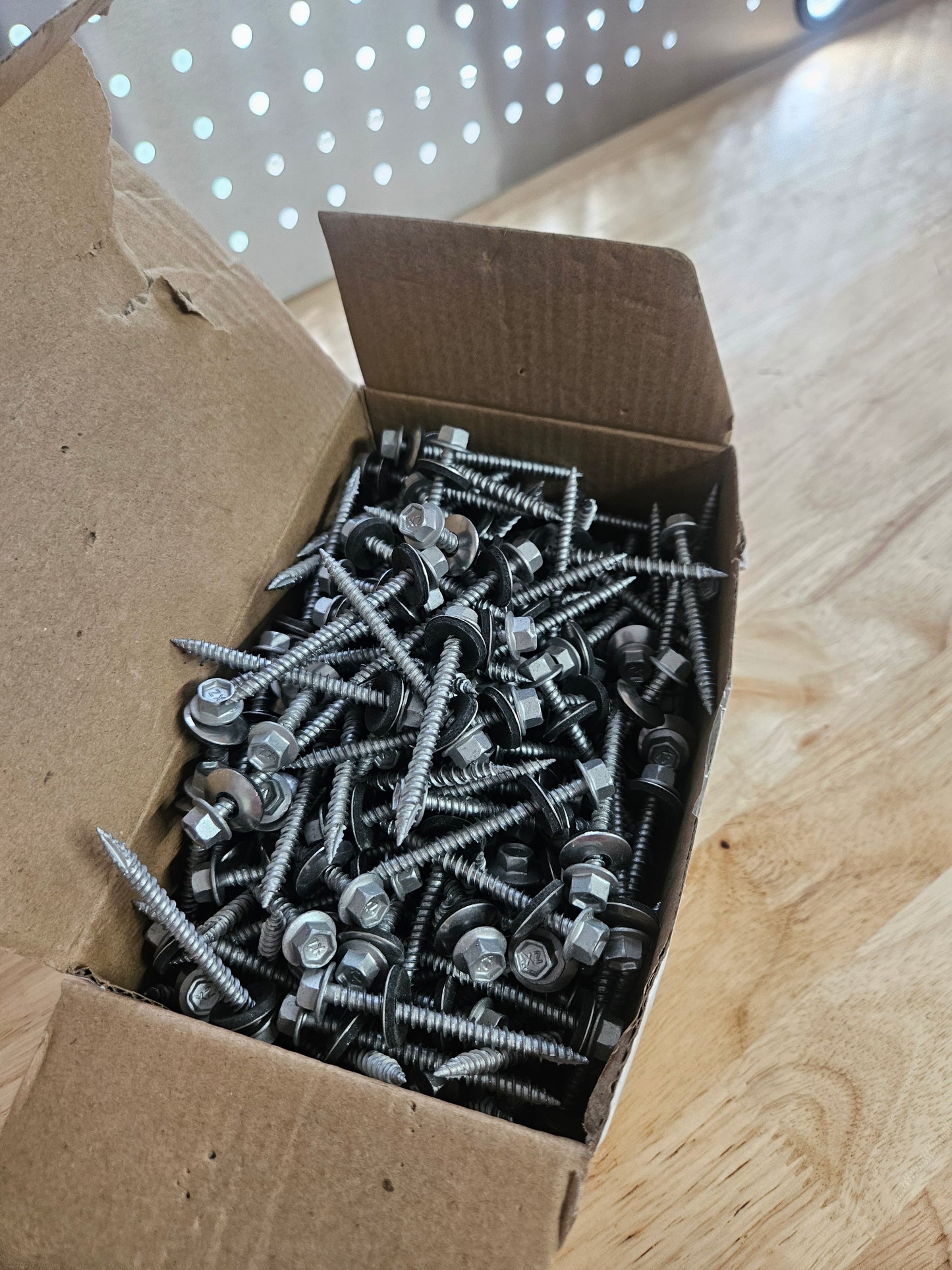 Premium #10 roofing screws galvanized    2-1/8"  inches ( 55mm)   10 gauge hex head self starting metal